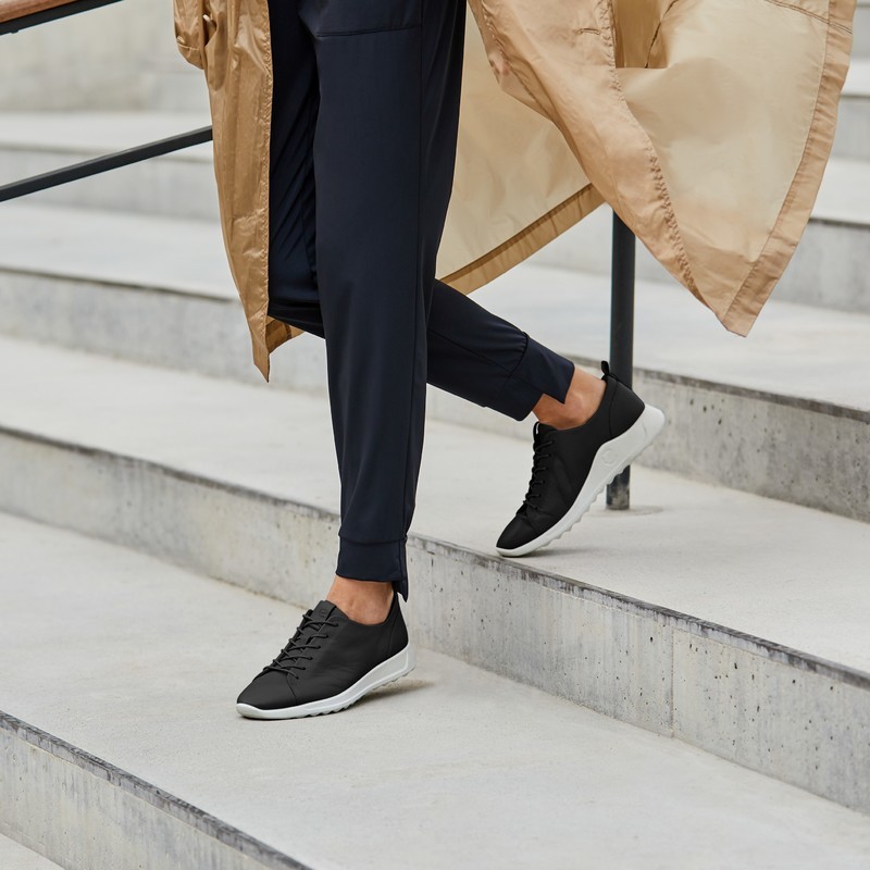 ecco flexure runner w